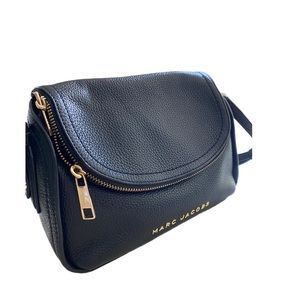 Marc Jacobs cross body purse
